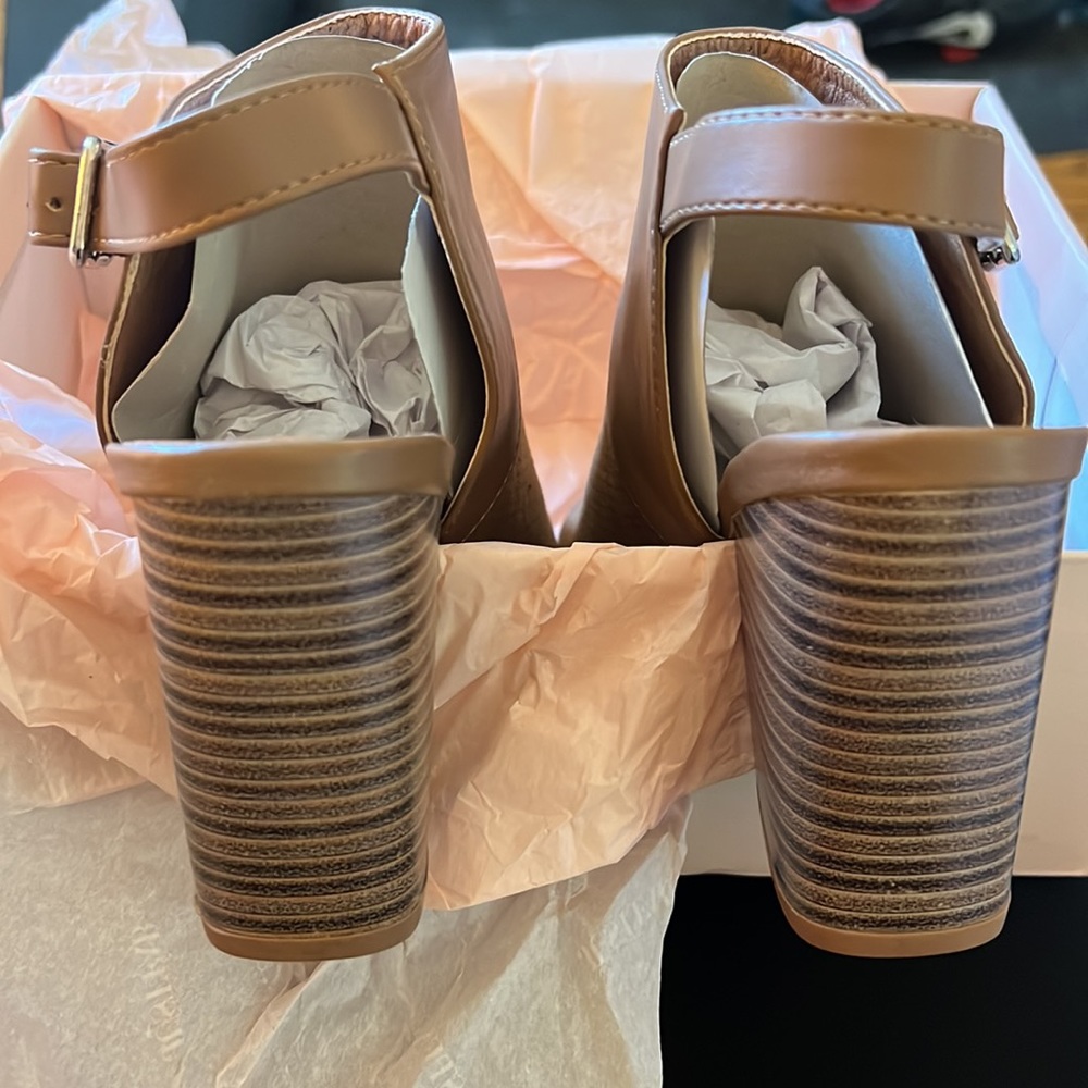 Open toe booties - Picture 6 of 7